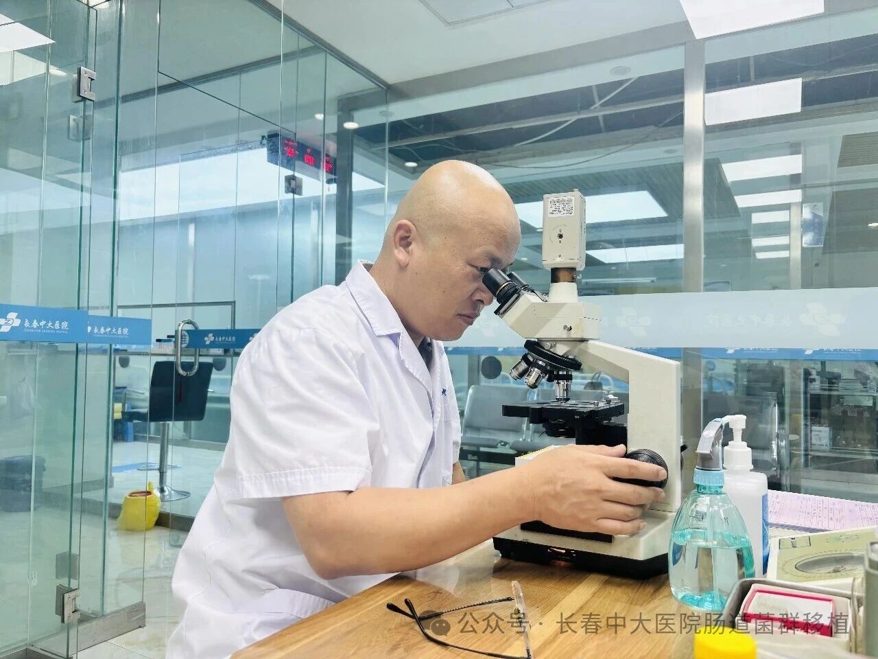 内江市|高朋磊医师：左手男科临床，右手肠道菌群移植深入研究